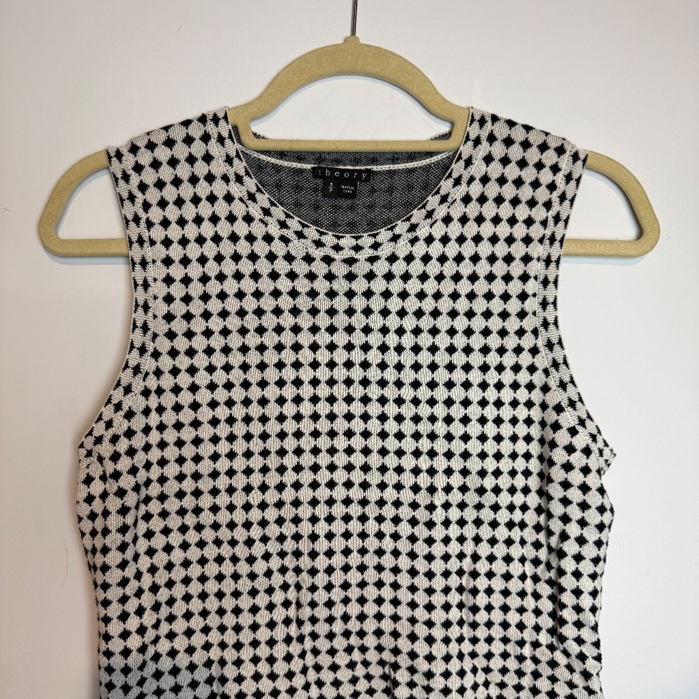 heory Black & White Diamond Sweater Vest – Size Small
